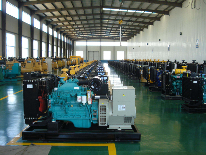 娄底租赁发电机-柴油发电机组冒蓝烟、冒黑烟、冒白烟故障分析