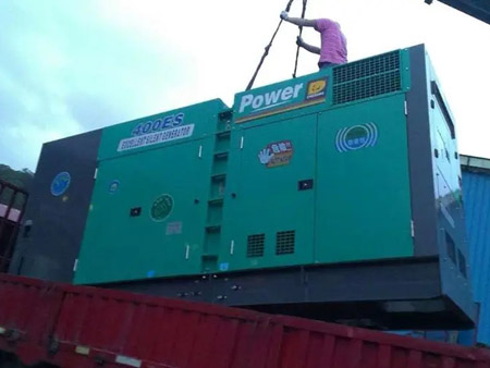 娄底柴油发电机组转速不稳定时，如何对发动机进行维护？