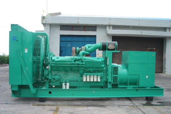 娄底工厂发电机应急发电时如何更准确地检查发电机状态？