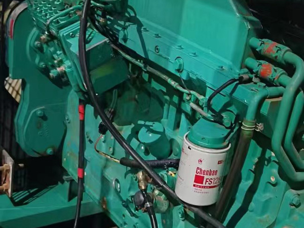 娄底如何确定新的发电机组控制系统是否与原系统兼容？