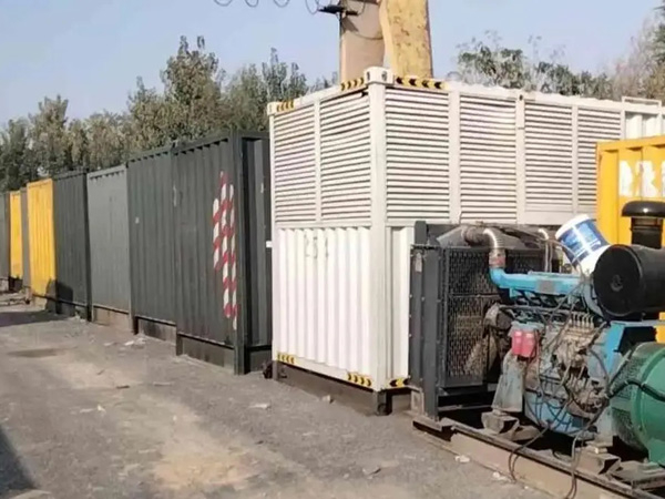 娄底200KW柴油发电机机组每小时油耗是多少？